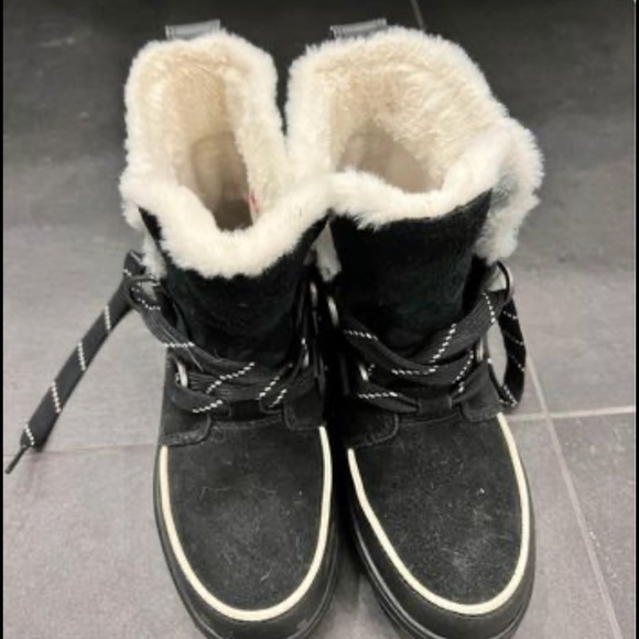 Sorel winter boots - Picture 1 of 3